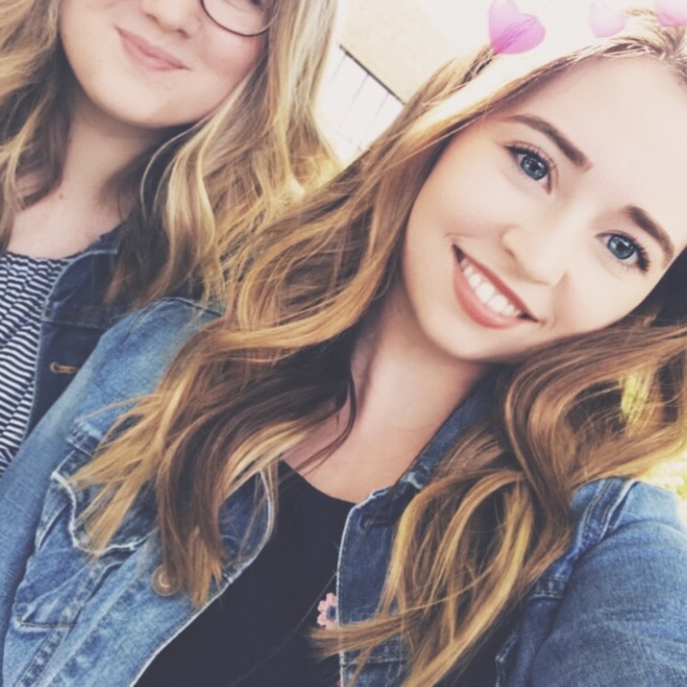 Meet your Posher, Julia